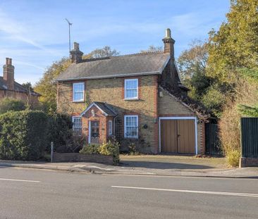 Chobham Road, Woking - 3 bedrooms Property for lettings - Seymours - Photo 6