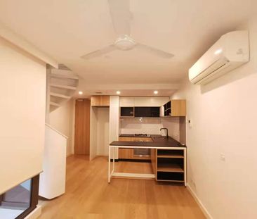 1 bedroom 1 bathroom in North Melbourne - Photo 6