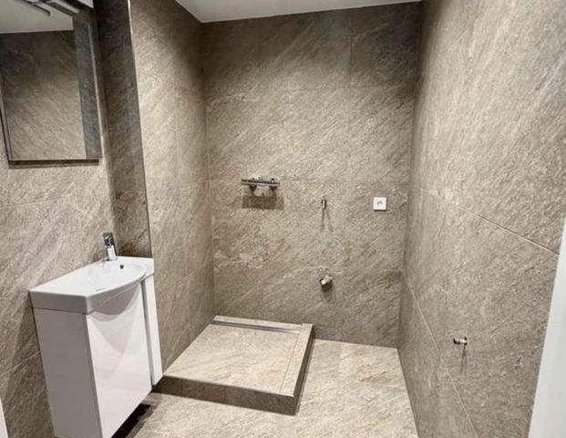 Helle Sanierte 2-Zimmer-Wohnung in Düsseldorf City - Foto 1