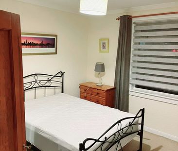 3 Bed Flat, Calder Road, EH11 - Photo 2