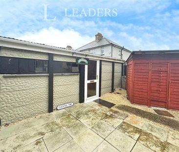 3 bedroom semi-detached house to rent - Photo 4