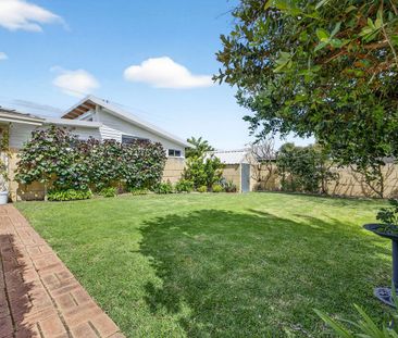 100 Poincaire Street, Stirling, WA 6021 - Photo 6