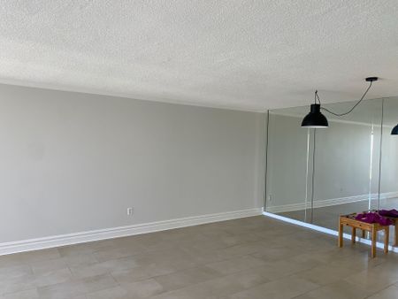 For Lease - 2045 Lake Shore Boulevard Unit# 2804, Toronto, Ontario - Photo 2