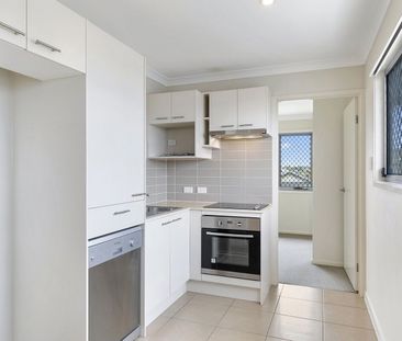 Modern 2 Bedroom High-Set Duplex with Private Undercover Courtyard - Photo 1