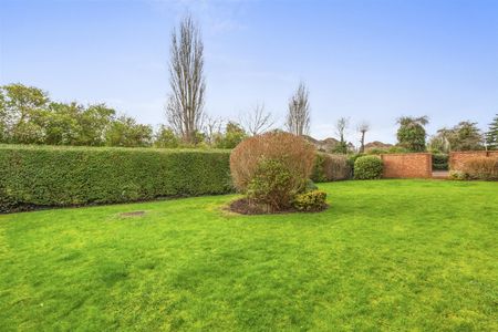 Poets Chase, Aylesbury - Photo 2