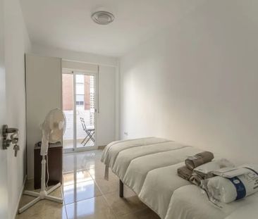 Carrer del Poeta Mas i Ros, Valencia, Valencian Community 46022 - Photo 2