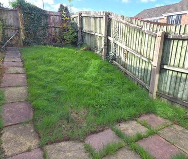 2 bedroom terraced house to rent - Photo 2