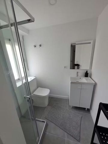 Carrer del Reverend Josep Noguera, Valencia, Valencian Community 46017 - Photo 5