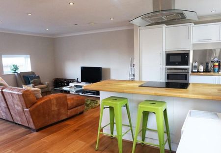 2 Bed Flat, Clapham High Street, SW4 - Photo 3