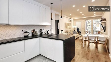 3 room luxury Apartment for rent in Barcelona, Spain - Photo 2