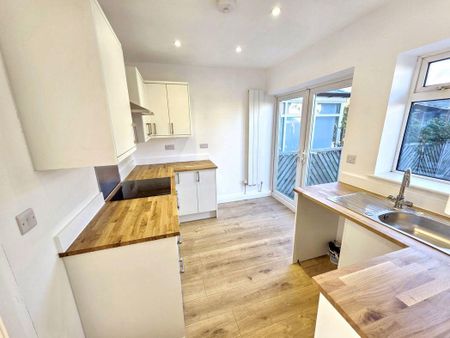 3 bed semi-detached house to rent in NE23 - Photo 2