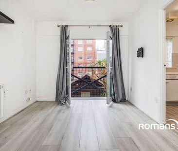 Ferry Street, Bristol, Somerset, BS1 - Photo 2