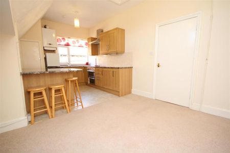 2 bedroom flat to rent - Photo 5