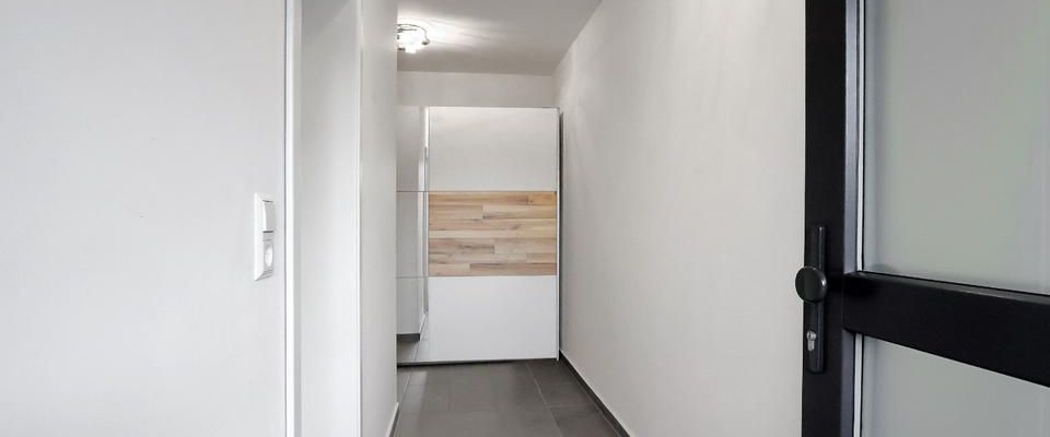 Möblierte 2-Zimmer-Wohnung mit Balkon für Singles in zentraler Lage zu Volkswagen - Foto 1