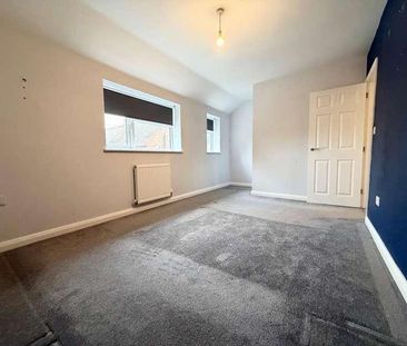 White Horse Avenue, Halstead, CO9 - Photo 2