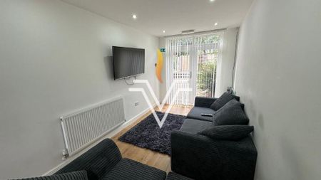 4 bedroom terraced house to rent - Photo 3