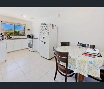 WHAT A LOCATION! - Photo 3