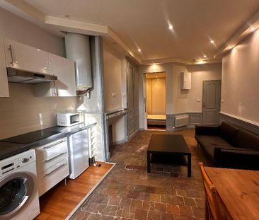 Location Appartement 1 pièce 32m² LYON 7ème - Photo 4