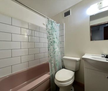 Graceland — One Bedroom - Photo 3