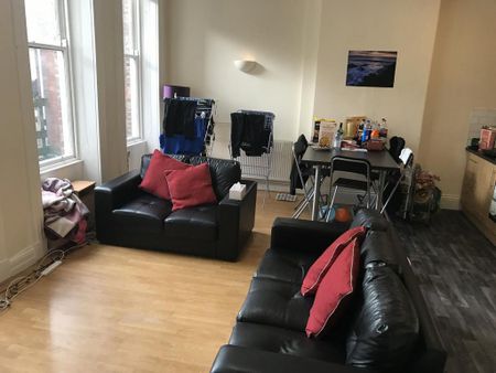 5 bedroom flat to rent - Photo 2