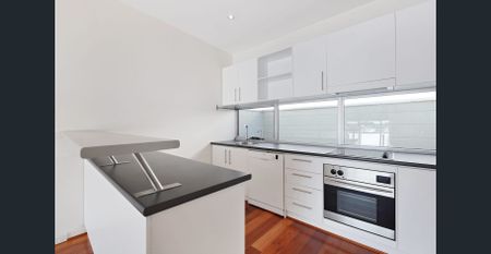 Private and secure two bedroom townhouse! - Photo 3