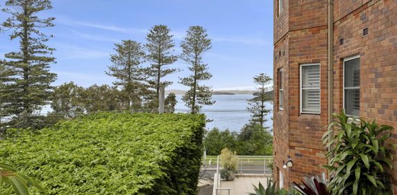 Harbourside Living in the Heart of Manly - Photo 2