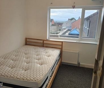 Room in a Shared House, Coberley, BS15 - Photo 2