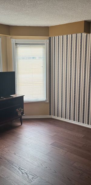 For Lease - 5364 Champlain Trail, Mississauga, Ontario - Photo 1