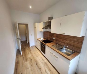 Neu! Großzügiges & modernes Single-Apartment mit Einbauküche - Photo 2