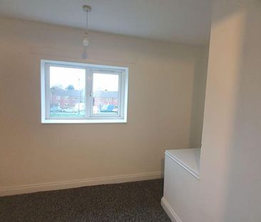 4 bedroom terraced house to rent - Photo 4