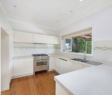 103 Edinburgh Road, Castlecrag NSW 2068 - House For Rent | Domain - Photo 5