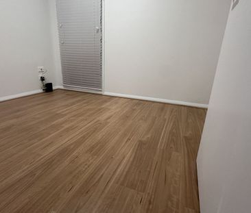 Charming 2-Bedroom Home with Bills Included in Prime Pakenham Location - Photo 3