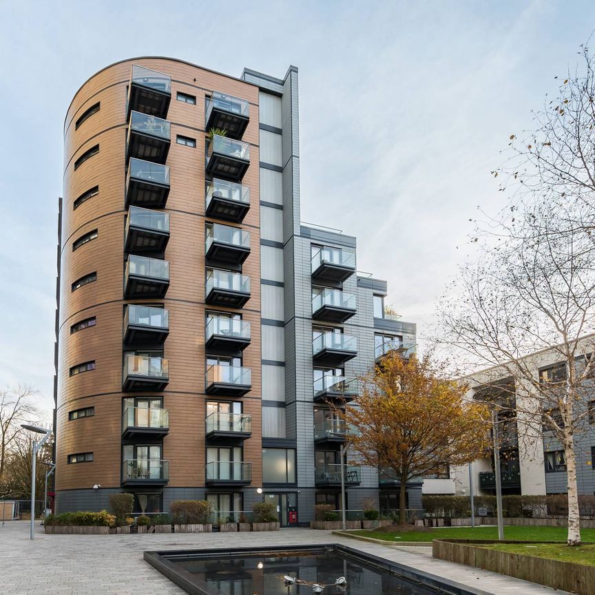 Cobblestone Square, Wapping, E1W - Photo 1