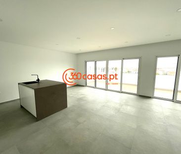 Para arrendamento - Penthouse T3 com vista mar e box para 3 carros ... - Photo 2