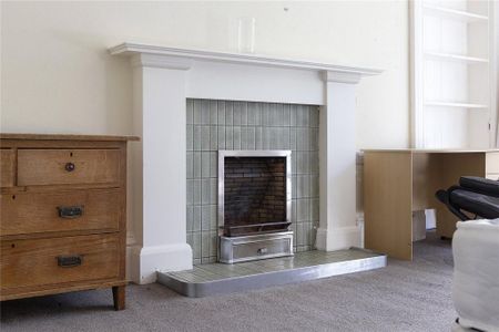 5 bedroom flat to rent - Photo 2