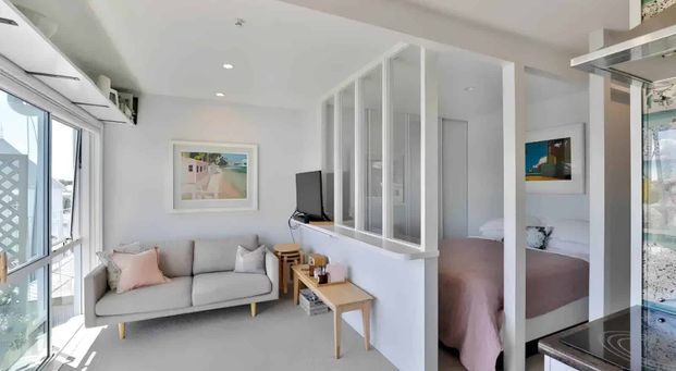 For Rent: Studio Apartment with Parking in the... - Photo 1