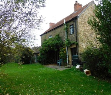 3 bedroom detached house to rent - Photo 2