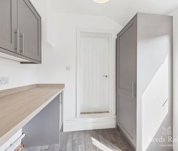3 bedroom terraced house to rent - Photo 6