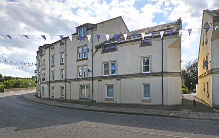 2 Bed Flat - Ground Floor - Photo 2