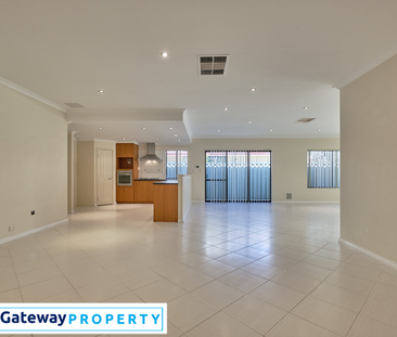 17 Aubin Grove Link, AUBIN GROVE WA 6164 - Photo 6