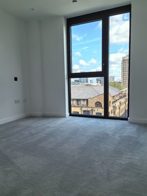 Room in a Shared Flat, Merino Gardens, E1W - Photo 1