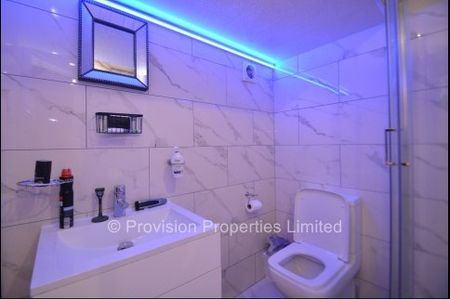 2 Bedroom Apartments Leeds - Photo 5