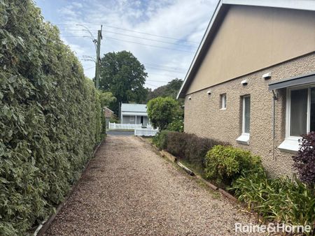 Character Cottage in the Heart of Bowral - Photo 2