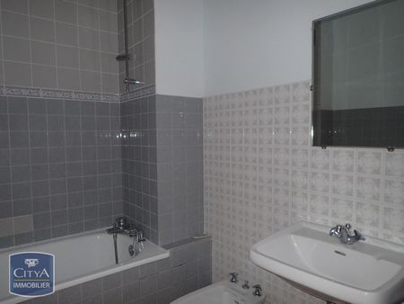 Location Appartement 2 pièces 52m² CHATEAUROUX 36000 - Photo 4