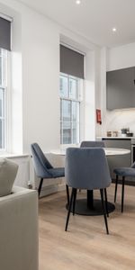 Park Street Room 2 - Photo 3