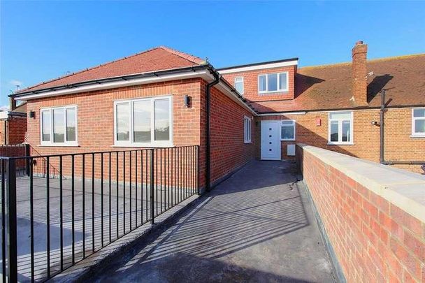 Eastwood Road North, Leigh-on-sea, Essex, SS9 - Photo 1