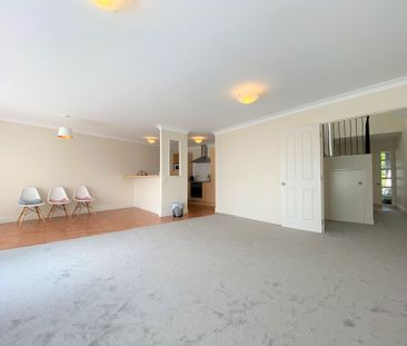 3 Bedrooms on Earnslaw Crescent - Photo 5