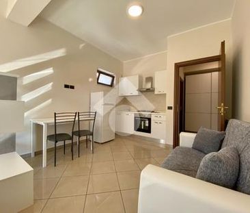 Monolocale in affitto - Photo 2