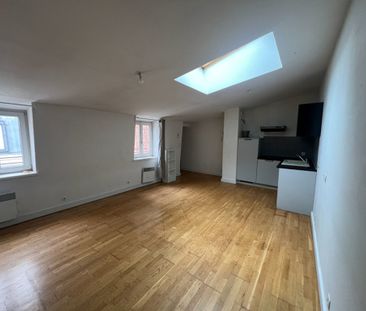T2 de 46.20 m², rue du Sec Arembault – Parvis saint Maurice réf 51-31 - Photo 2