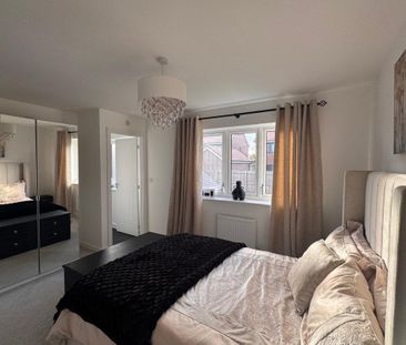 Evans Mead - Photo 2